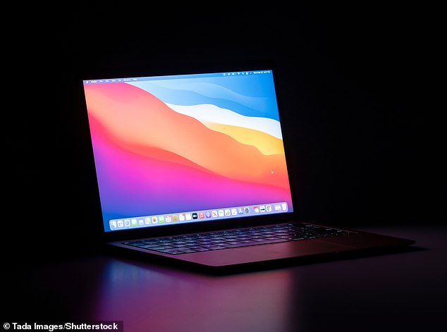 اپل در سال 2020 خط هوایی Macbook Air Laptops را راه اندازی کرد. تصویر ، MacBook Air اصلی با تراشه M1