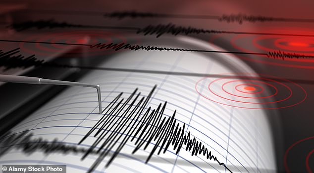 USGS گزارش می دهد که 3 زمین لرزه از ساعت 2 صبح ET در روز پنجشنبه به ساحل کالیفرنیا حمله کردند