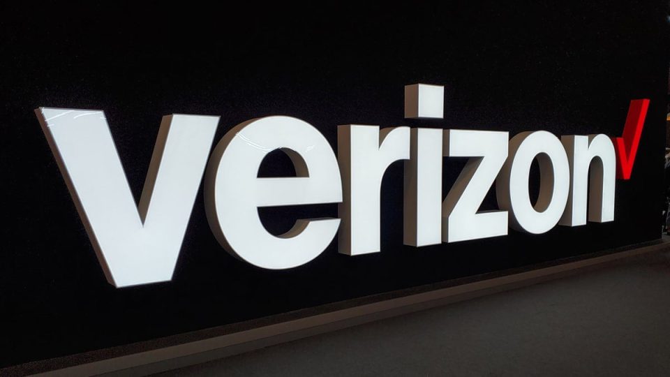 Verizon Boss می گوید 5G Future uplink است ، تیلور سویفت او را قانع کرد