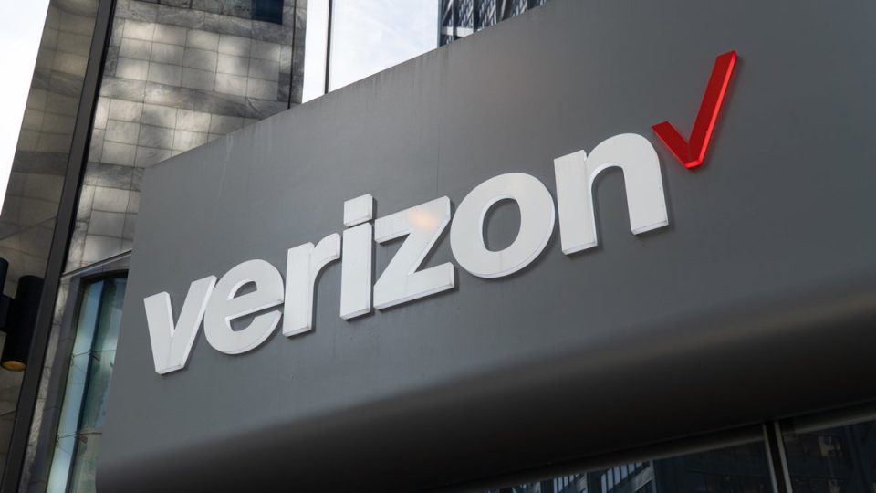 Verizon به تازگی از ادعاهای مربوط به یک مسئله گسترده در حریم خصوصی شکایت کرد - در اینجا اتفاق می افتد