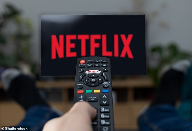 راز کثیف Streaming: تماشای Netflix دو برابر بدتر از حمل و نقل هوایی برای انتشار کربن است ، ادعا می کند