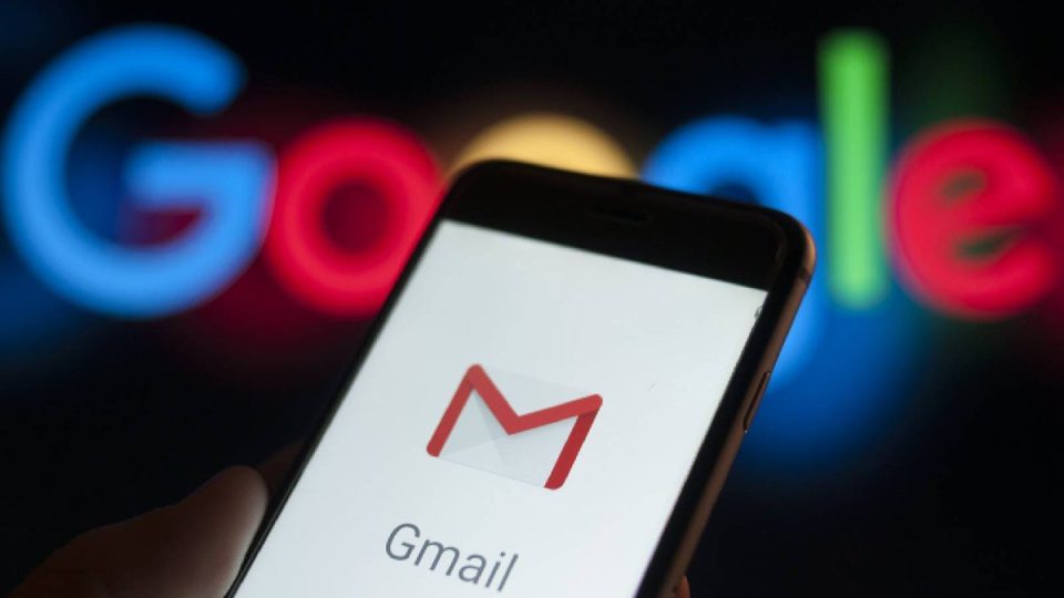 کلاهبرداری های Gmail از پشت بام است ، بنابراین ... نگاه کنید ، اما قطعاً هیچ لمسی نیست!