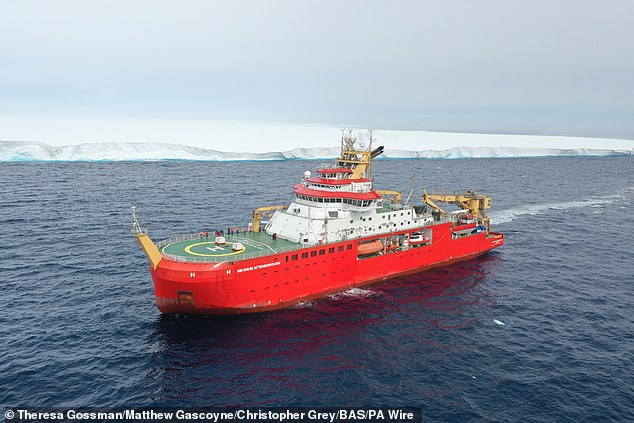 تصویر: RRS Sir David Attenborough - کشتی تحقیقاتی که مردم مشهور به تماس با Boaty McBoatface رای دادند