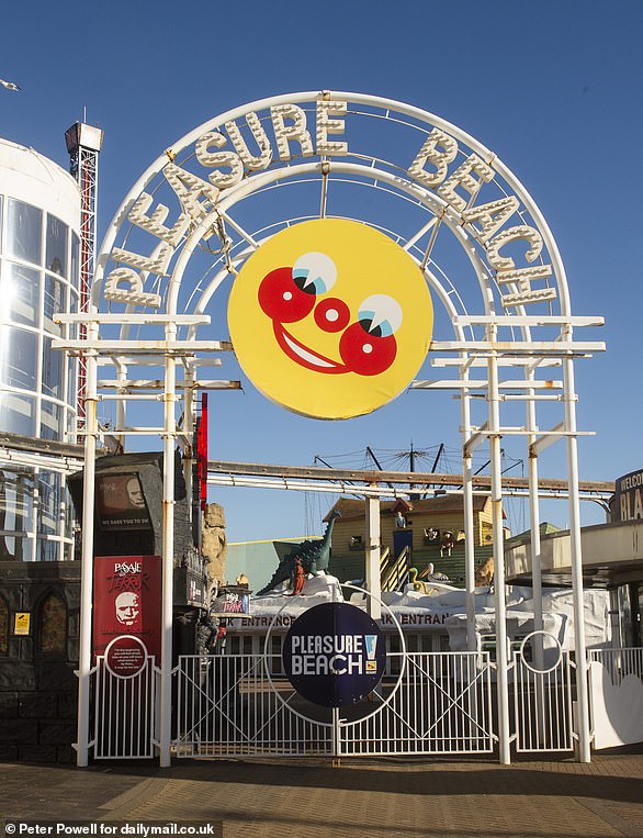پارک موضوعی ساحل Blackpool Pleasure Beach یک جاذبه محبوب برای بازدید کنندگان در شهر ساحلی است - و با وجود اینکه مجبور به تعطیل شدن برخی از سواری ها در تابستان امسال ، صاحبان آن نسبت به آینده خود مثبت هستند
