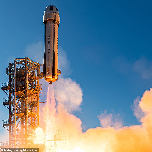 مأموریت NS-31 از سایت پرتاب Blue Origin One ، در حدود 30 مایلی شمال ون هورن ، تگزاس ، ساعت 14:30 BST (09:30 به وقت محلی) آغاز می شود. گرفتن خدمه شش نفره همه در یک سفر 11 دقیقه ای به فضا. تصویر: یک موشک جدید Shepard Origin Blue