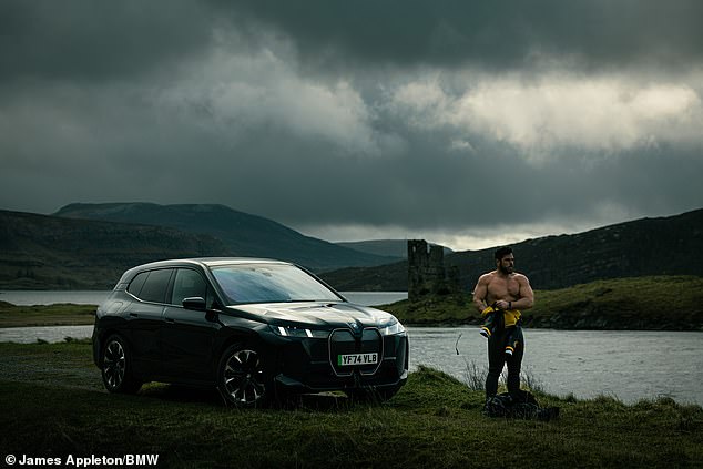 این چالش ، که توسط BMW IX حمایت می شود ، شنا کردن در کل خط ساحلی ایسلندی در آبها است که می توانند زیر 0 درجه سانتیگراد (32 درجه فارنهایت) افت کنند. در طول سفر ، وسیله نقلیه الکتریکی از زمین های ناهموار ایسلند عبور خواهد کرد تا راس نمونه های علمی جمع آوری شده را در هنگام مسافرت تهیه و بازیابی کند
