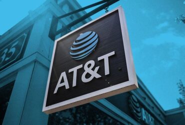AT&T 324،000 مشترک جدید در مقابل Verizon از دست دادن 289،000 به دست می آورد