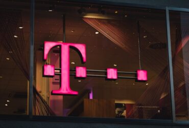 T-Mobile در حال پایان دادن به یکی از بهترین معاملات خود در چند ماه گذشته است ، بنابراین عجله کنید و امروز آن را ادعا کنید!