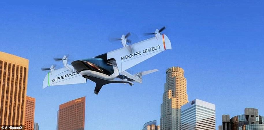 Airspacex از آخرین نمونه اولیه خود ، Mobi-One ، در نمایشگاه بین المللی اتومبیل آمریکای شمالی در اوایل سال 2018 رونمایی کرد. مانند نزدیکترین رقبای خود ، هواپیماهای برقی برای حمل دو تا چهار مسافر طراحی شده است و قادر به برخاستن و فرود عمودی است