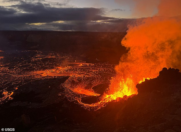 Kīlauea ماهها است که به طور فعال گدازه را بیرون می کشد. آخرین فوران در چرخه مداوم آن در تاریخ 6 مه به پایان رسید