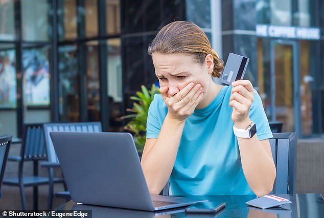 ژان برای برخی از رایج ترین و ویرانگر ترین طرح های مورد استفاده مجرمان آنلاین ، از جمله ارسال پول به شخصی که هرگز ملاقات نکرده است (تصویر سهام) افتاد