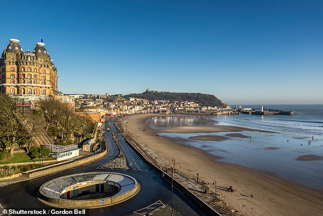 Scarborough South Bay (در تصویر بالا) در لیست پرچم قهوه ای در انگلیس قرار دارد
