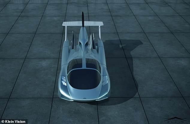 این شرکت تصاویر تبلیغاتی جدیدی از نمونه اولیه بعدی AirCar را ارائه داده است ، که در ماه سپتامبر یک آزمایش آزمایشی خواهد داشت.