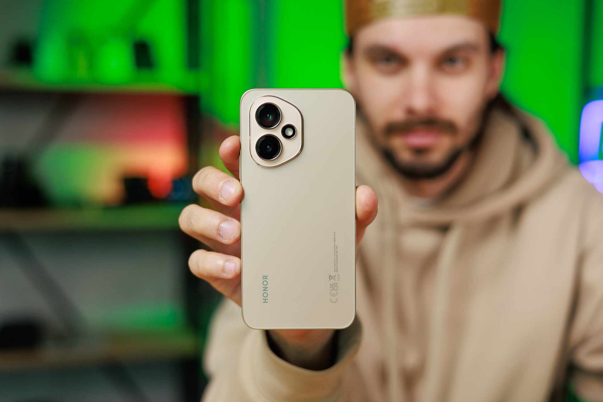 یک بسته عالی در یک محفظه شیک | Image by Phonearena-Hand-On: Style با عملکرد جدید Honor 400 Mid-Ranger ملاقات می کند