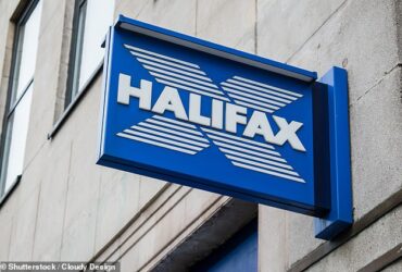 Halifax Down: کاربرانی که با بانکداری و برنامه آنلاین گزارش می دهند