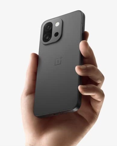 پرچمدار جمع و جور OnePlus برای انتشار جهانی آماده است