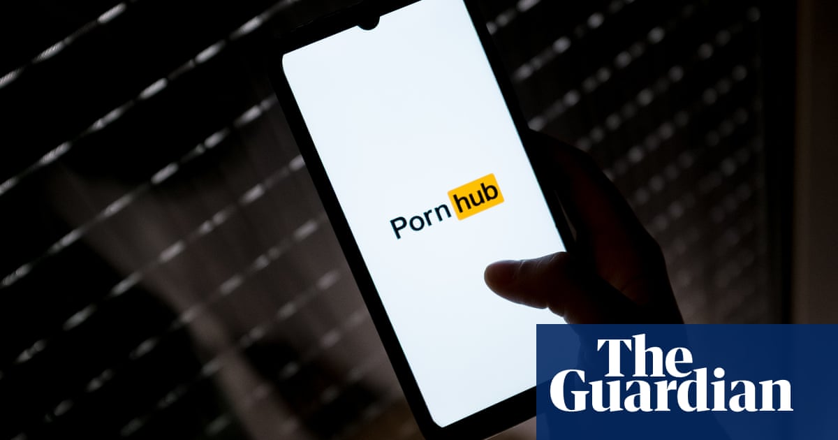 Pornhub و سه وب سایت بزرگسال دیگر با تحقیقات ایمنی کودکان در اتحادیه اروپا روبرو هستند | ایمنی اینترنت