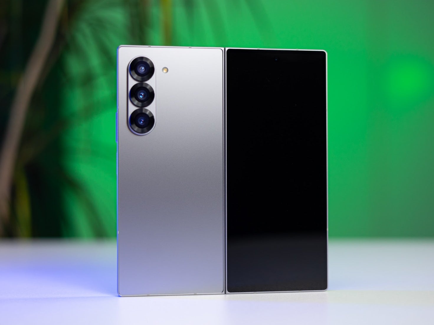 Samsung Galaxy Z Fold 6. | اعتبار تصویر - Phonearena - Galaxy Z Fold 7 در خارج منسوخ به نظر می رسد ، و این توسط من خوب است