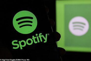 Spotify پایین است: برنامه پخش موسیقی برای هزاران کاربر در سراسر انگلیس خراب می شود
