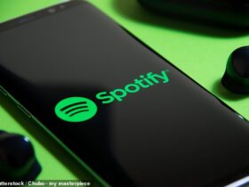 Spotify یک تغییر ظریف ایجاد کرده است که کاربران را خشمگین کرده است - به عنوان یکی از منافذی که برنامه ها را طراحی می کنند هیچ توجهی به حافظه عضلانی ندارند "