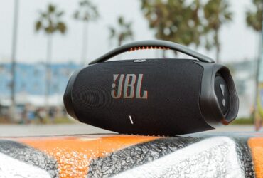 Unleash The Bass: JBL Boombox 3 تخفیف گسترده روز یادبود دریافت می کند