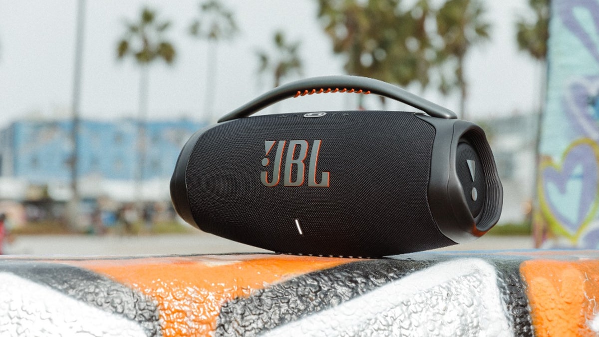 Unleash The Bass: JBL Boombox 3 تخفیف گسترده روز یادبود دریافت می کند