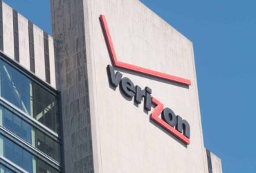 Verizon اعتراف می کند که مشتریان پس از افزایش قیمت باقی مانده اند و برنامه ای قابل پیش بینی برای جلوگیری از ترک بیشتر دارند