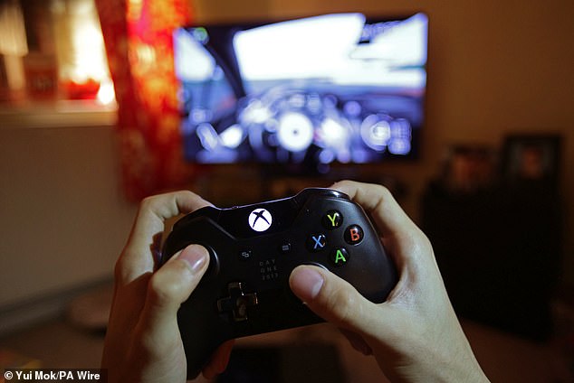 Xbox معاملات ویرانگر افزایش قیمت به میلیون ها نفر در میان عدم اطمینان تعرفه - همانطور که گیمرهای خشمگین قیمت های جدید را "ظالمانه" می نامند