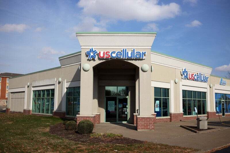 یک مکان خرده فروشی uscellular که T-Mobile پس از بسته شدن معامله به دست می آورد.