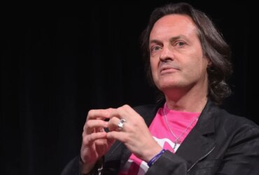 آیا داستان پارچه های T-Mobile به عنوان یک سفر دور به پایان می رسد؟
