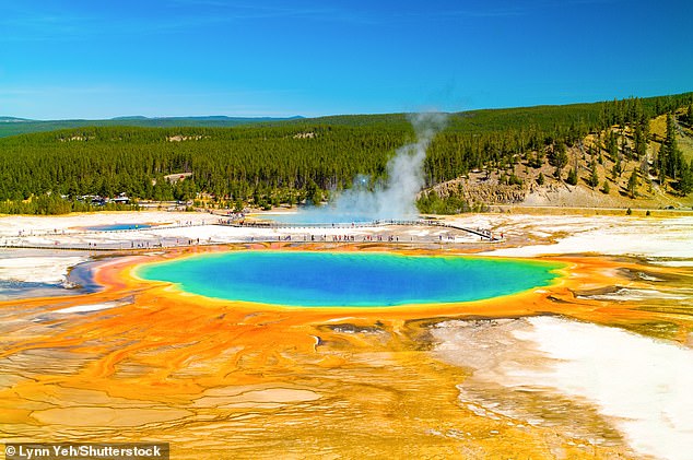 زلزله شهر ایالات متحده مایل از Supervolcano را به عنوان ترس از بازگشت فوران به تأخیر می اندازد