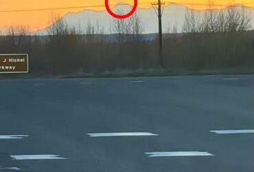 شهر بزرگ ایالات متحده در ساعت فوران آتشفشان تازه پس از ازدحام زمین لرزه ها ، مردم محلی را وحشت زده می کند