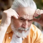 کم‌شنوایی در میانسالی خطر زوال شناختی را افزایش می‌دهد