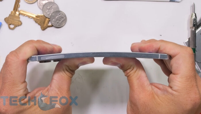 گلکسی S25 Edge از آزمون مقاومت سربلند بیرون آمد