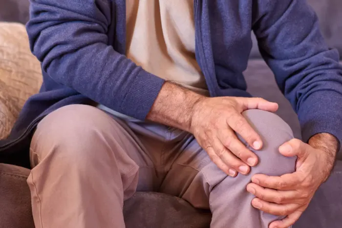 کدام فناوری در کاهش درد زانو برتری دارد؟